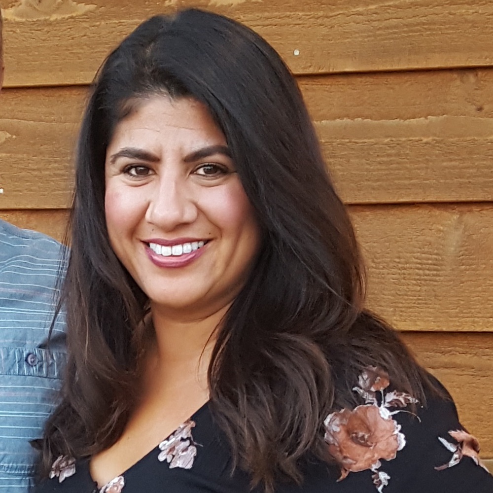 Meet your Posher, Adrina